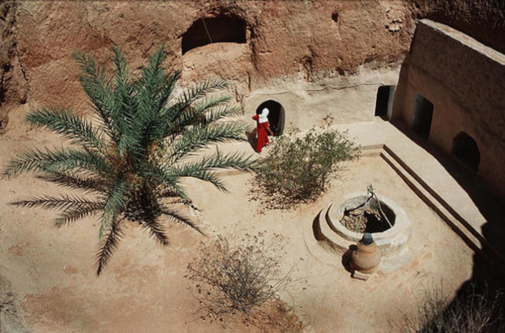 please-don-t-leave-tunisia-begs-muslim-tourists