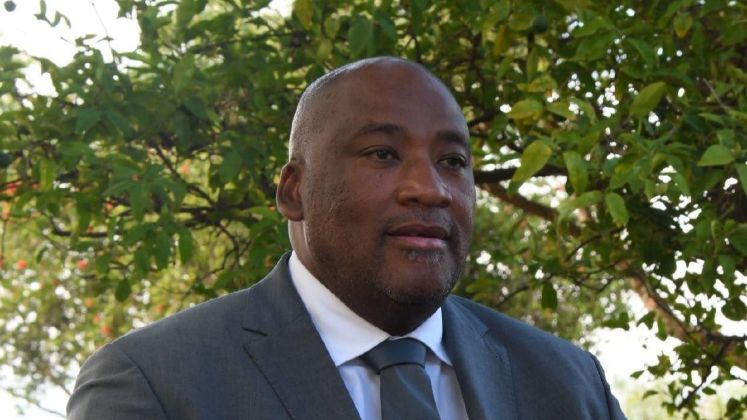 McKenzie defends R2.1 million car hire amid vehicle delivery delays