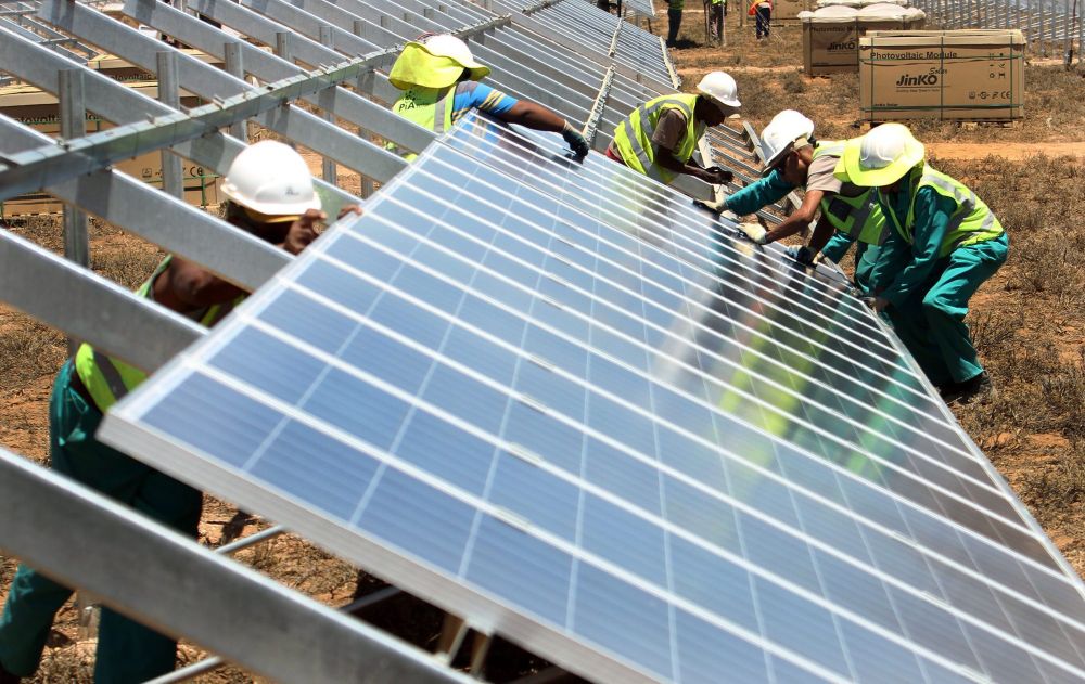 Scientists at loggerheads about renewable energy systems