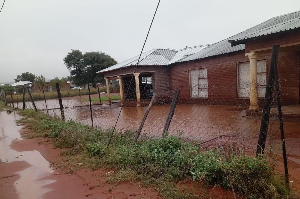 'Our houses are surrounded by water': Kuruman residents demand action as flooding persists