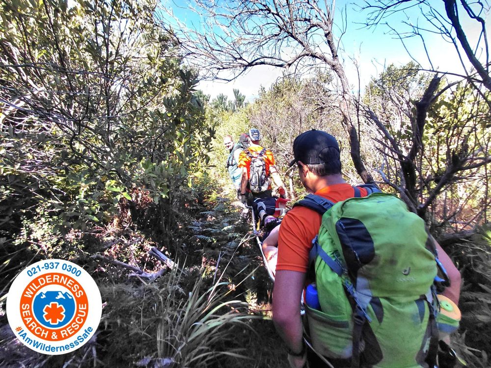 Rescue teams save injured hiker on Vlakkenberg Trail