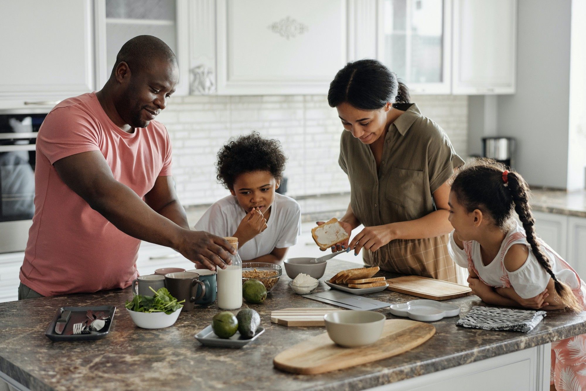 Easy kitchen activities that will make cooking together a fun ...