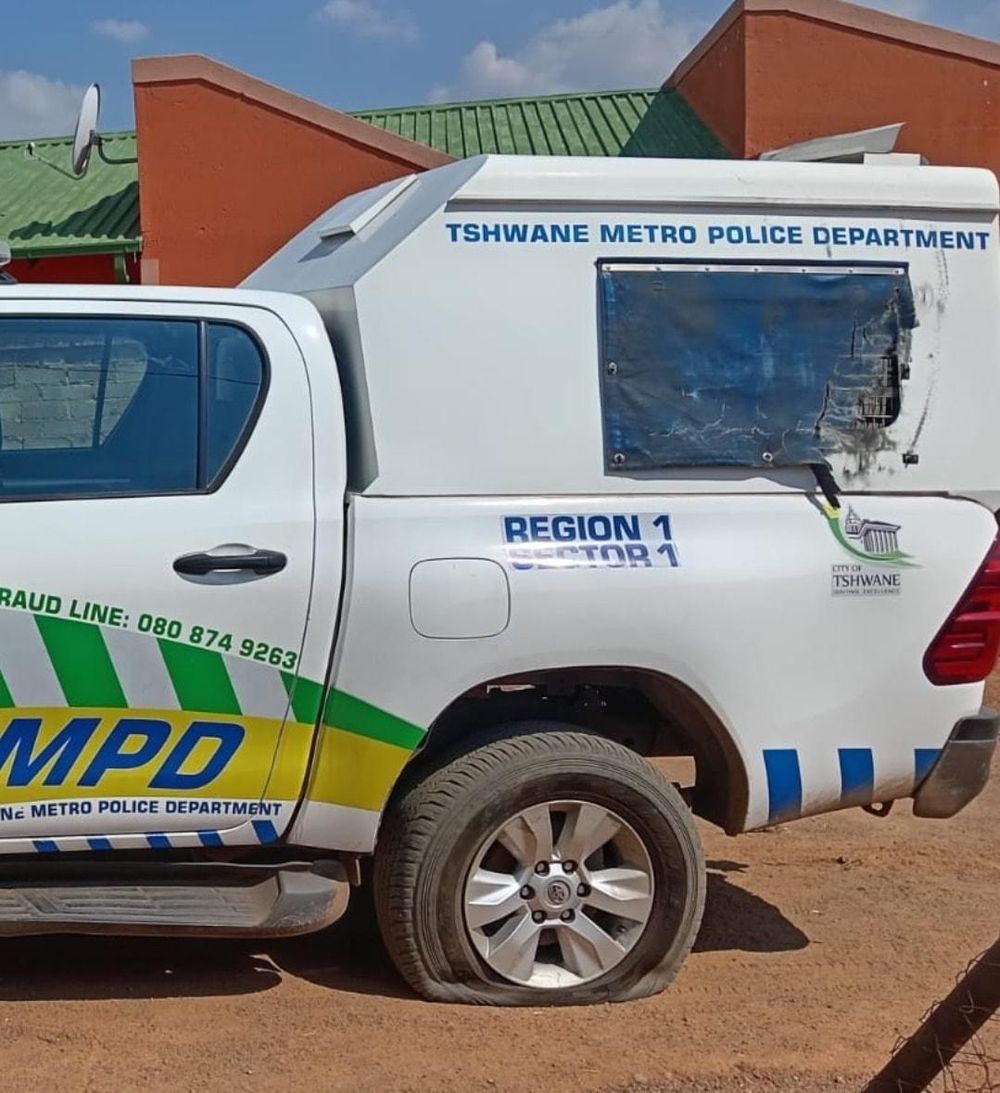 Police stoned, vehicle tyres slashed in Winterveldt amid community protest over illegal alcohol sales clampdown