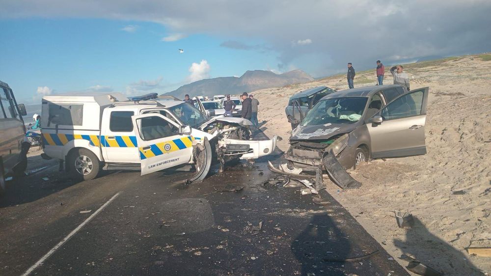 Three seriously injured in Baden Powell Drive crash involving bus and Law Enforcement vehicle