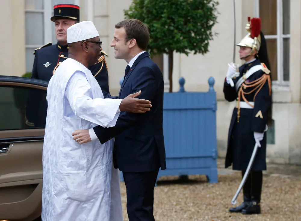 The author argues that African presidents such as Mali’s Ibrahim Boubacar Keita need to cut tries with their oppressors, such as the French Government head Emmanuel Macron.