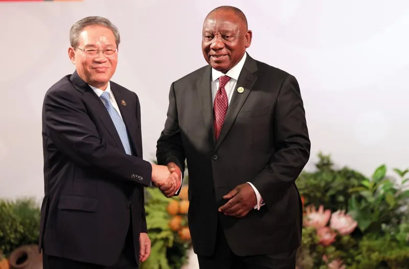 Li Qiang and Cyril Ramaphosa discuss cooperation at G20 Summit