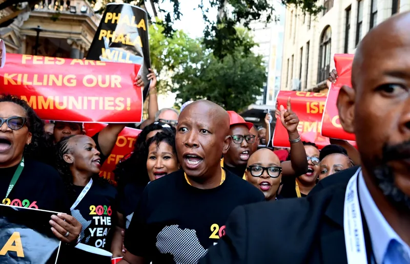 Aphikisayo akhala ngomfudumezo kaRamaphosa