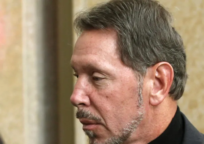 Oracle's profit tops Street