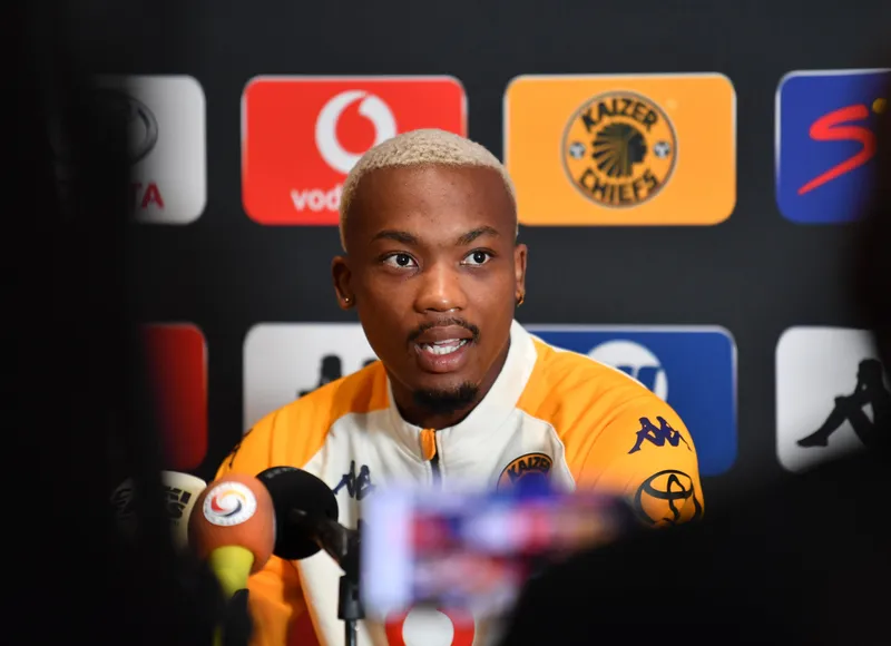 UBasia Michaels uthetha ngekamva likaKhanyisa Mayo odlalela iChiefs ngemboleko