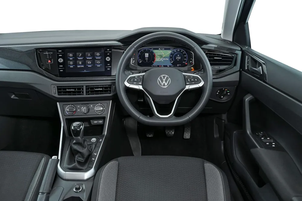 2022 Volkswagen Polo Life interior