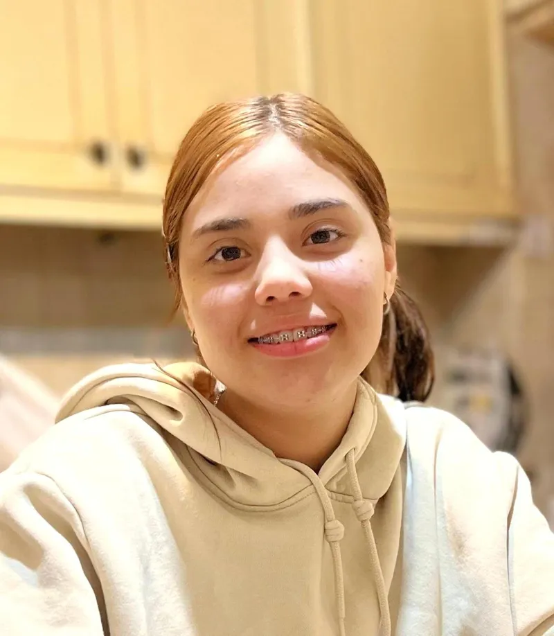 Help Ragheel achieve her matric dreams at a karaoke fundraiser