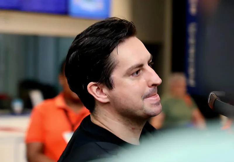 WATCH: SA man kicked out of Australia over neo-Nazi protest returns with wife and child