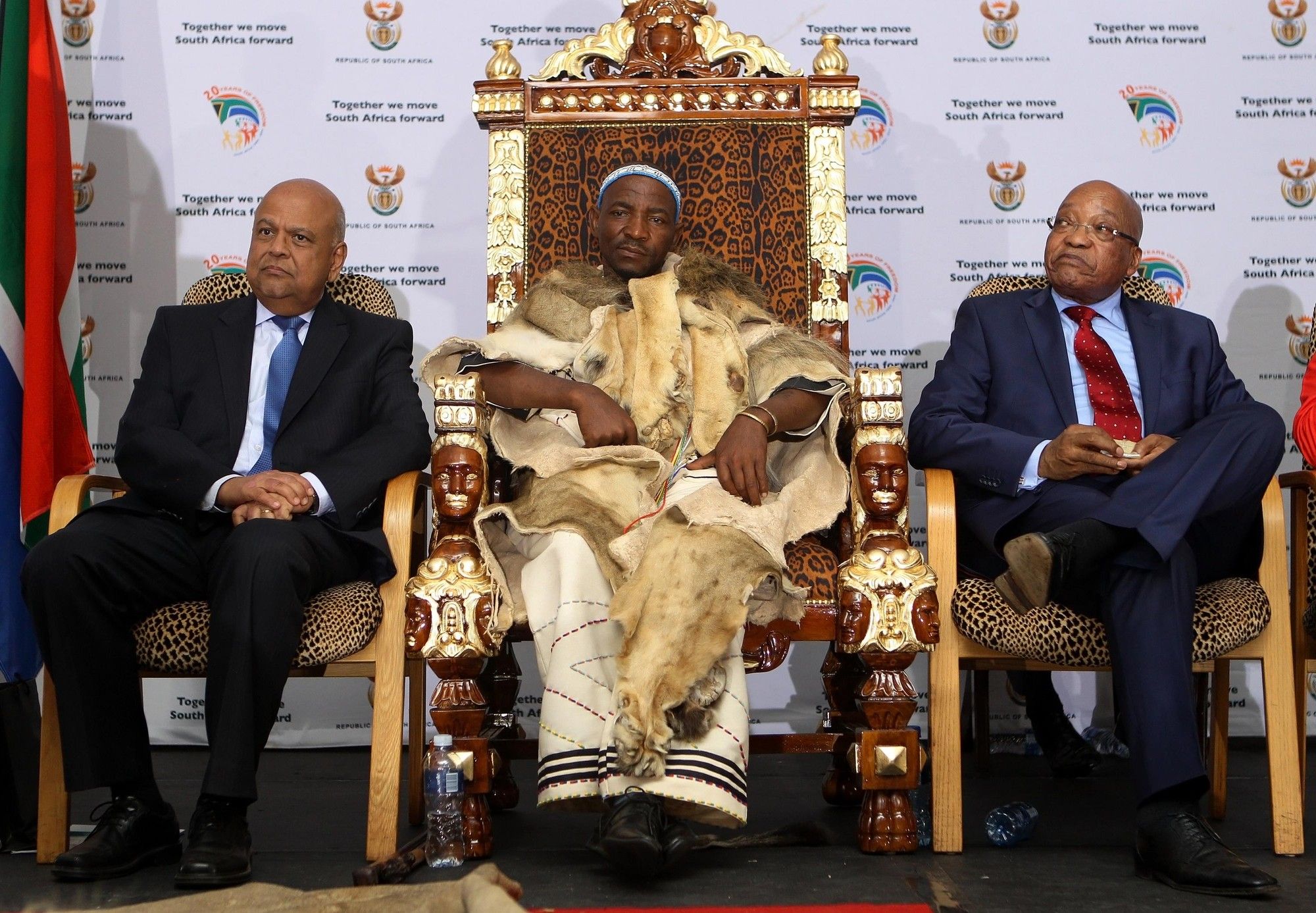 government-dragged-into-fight-over-new-amaxhosa-king