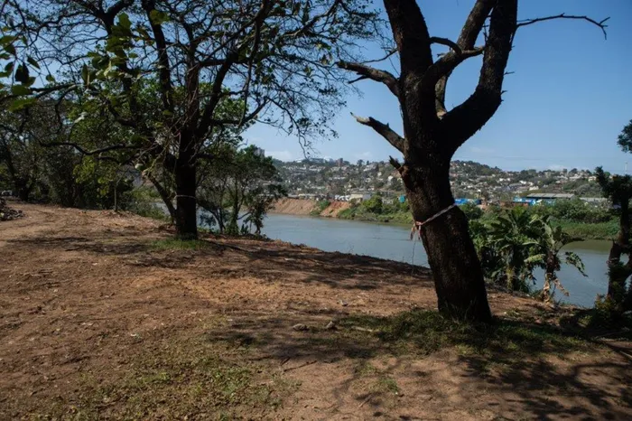 Adopt-a-River in partnership with Reefer Cold Storage spearheaded a clean up along the uMngeni River banks where 326kg of waste was removed in a two week operation.