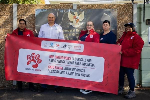 Join the fight: 700 000 signatures for a ban on dog and cat meat in Indonesia