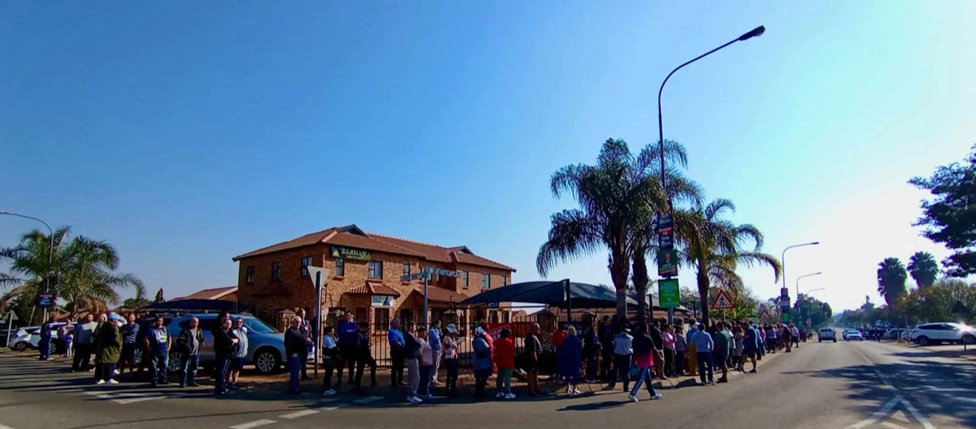 Elections 2024: No extra voting day, but glitches and snaking queues force IEC to get extra hands to help - Vimarsana News