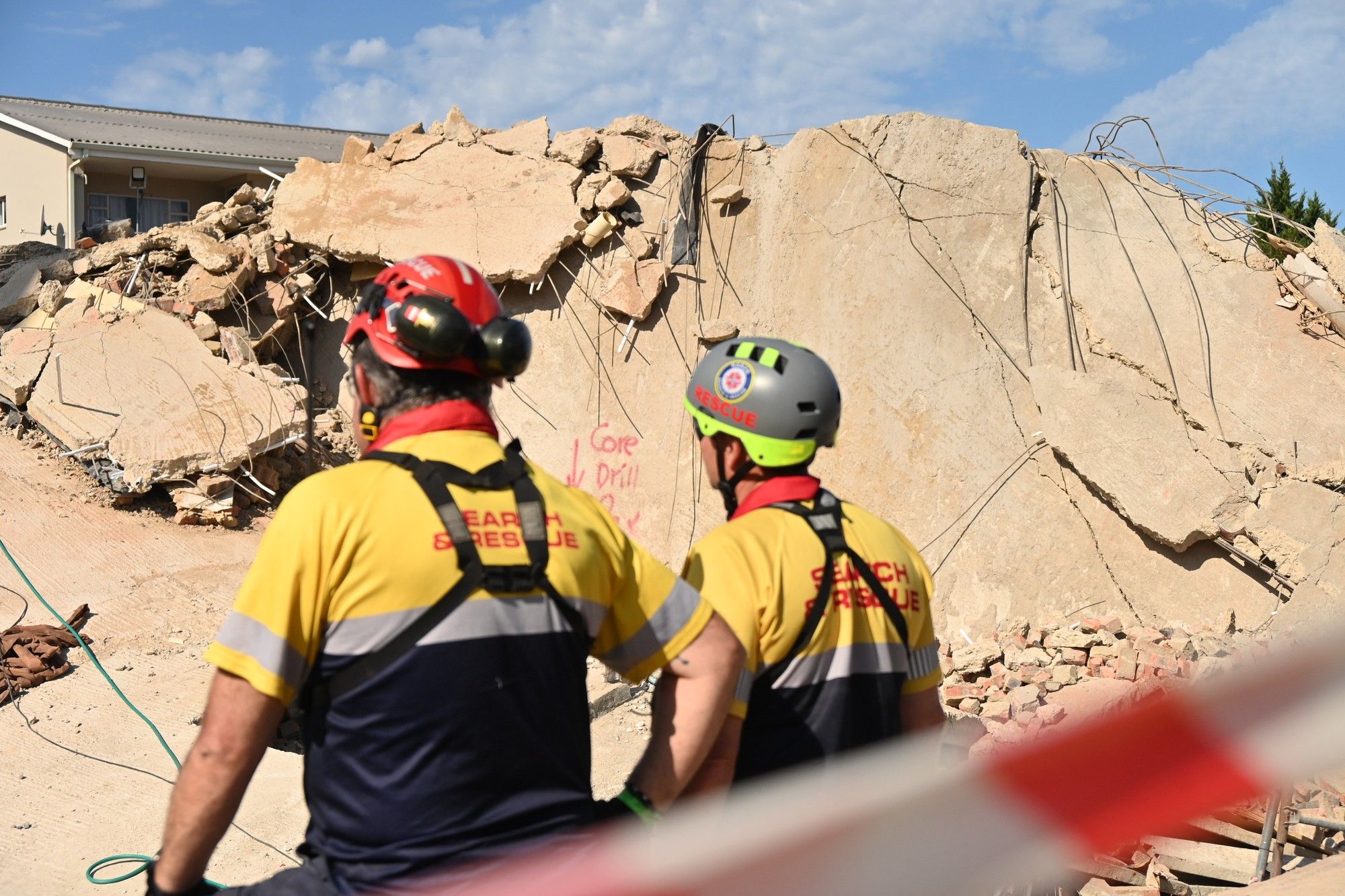 George building collapse: Three independent engineers brought in while ...
