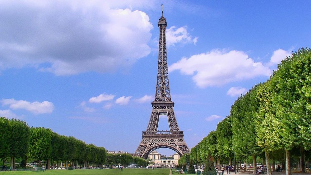 Eiffel Tower closes after strike over sidelining of female staff during BAPS visit