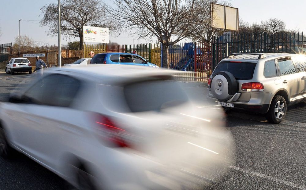 Thieves target parents during school drop-offs in Kariega, police warn - IOL