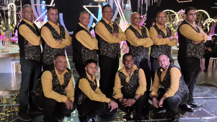 Bollywood Showband.