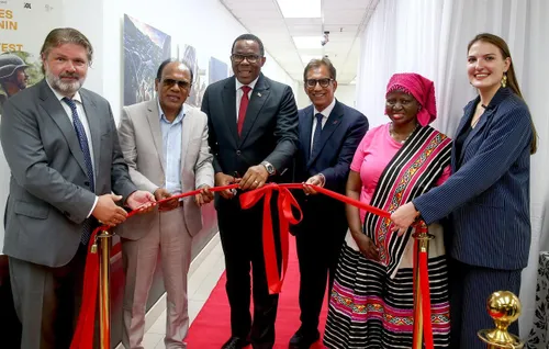 Dr Iqbal Survé Launches International Press Photo Exhibition 2026