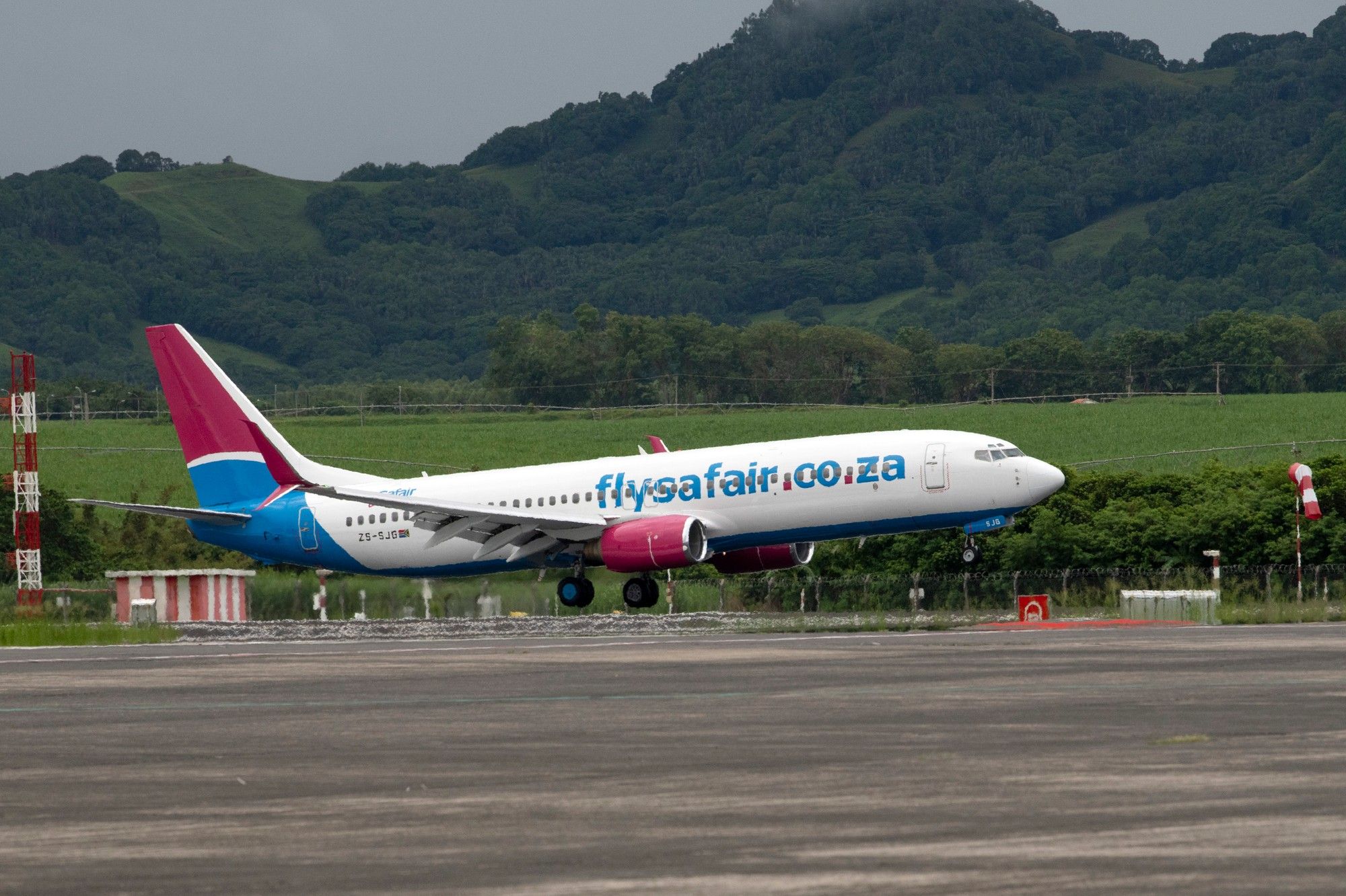 With Comair out of the picture, FlySafair makes application to fly ...