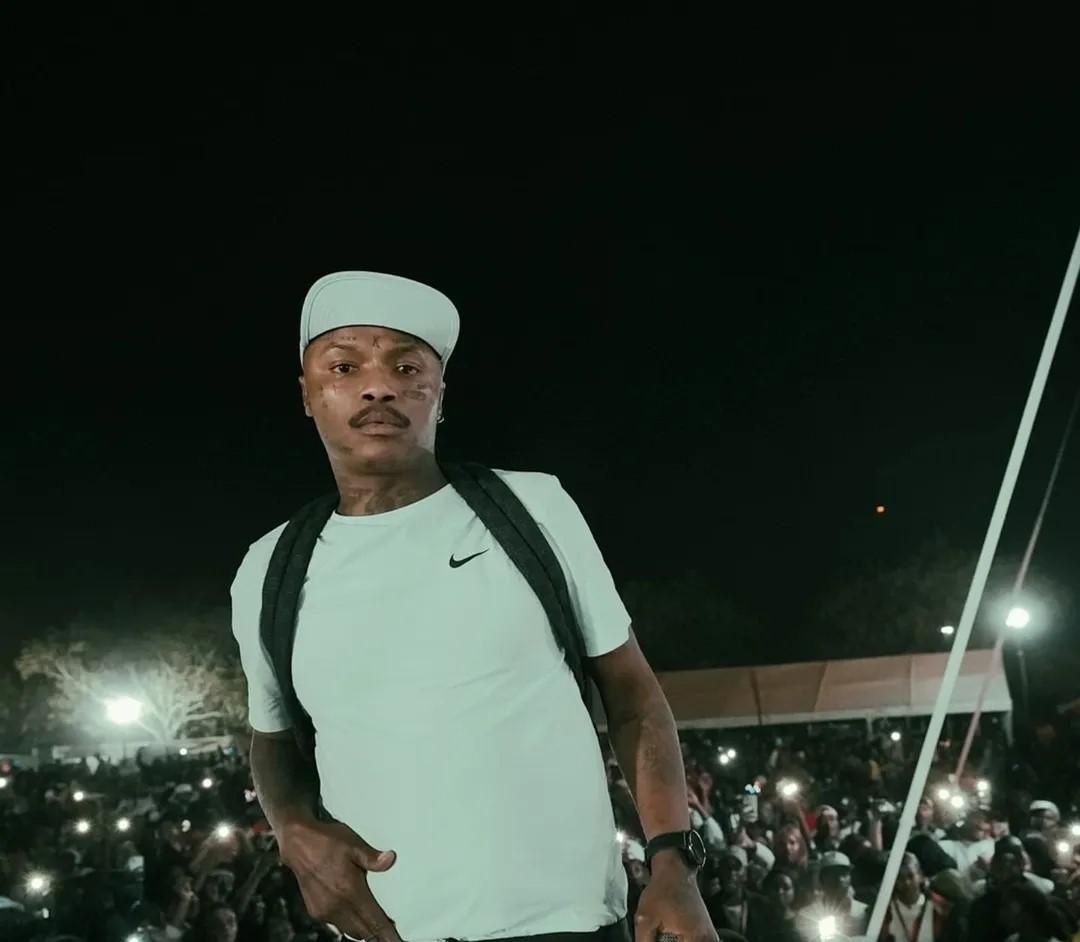 Gegen Rapper Shebeshxt wird nach Schießerei im Straßenverkehr ermittelt