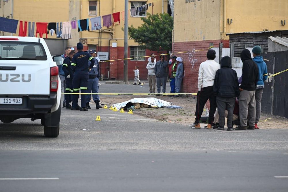 TO THE LAST - Scottsdene family says Viona Solomons tried to protect her son from a gunman when they were shot dead