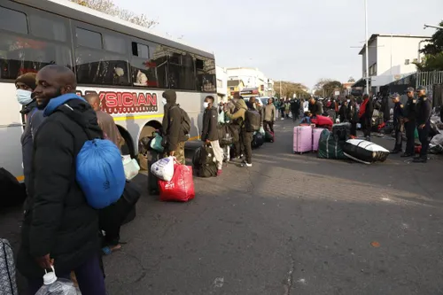 Refugees leave Durban after four-month ordeal