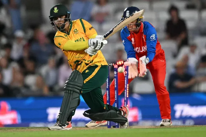 Proteas Women suffer power failure as England cruise through to T20 ...