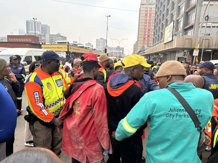 Johannesburg Mayor Dada Morero led a major law enforcement operation in the CBD on Tuesday, targeting illegal structures, undocumented immigrants and municipal bylaw violations.
