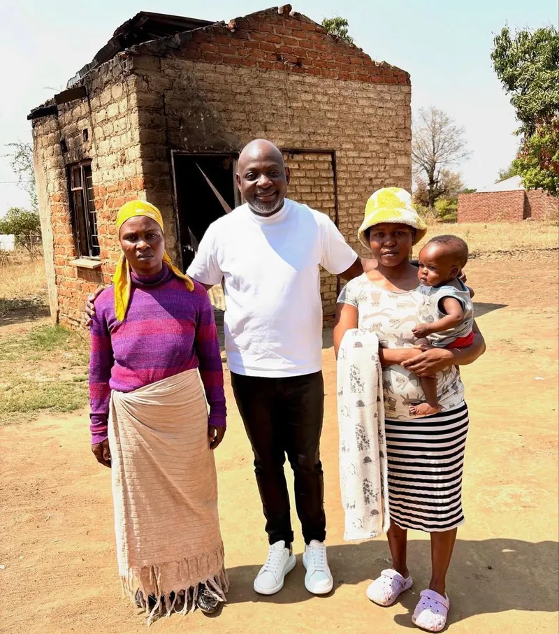 The Collen Mashawana Foundation has officially handed over a fully furnished three-bedroom home to the Nobela family