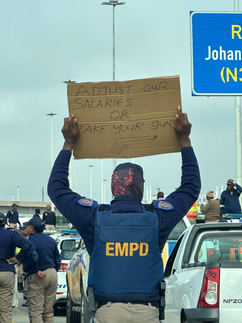 Ekurhuleni Metro Police strike | Mbalula condemns highway blockade amid ...