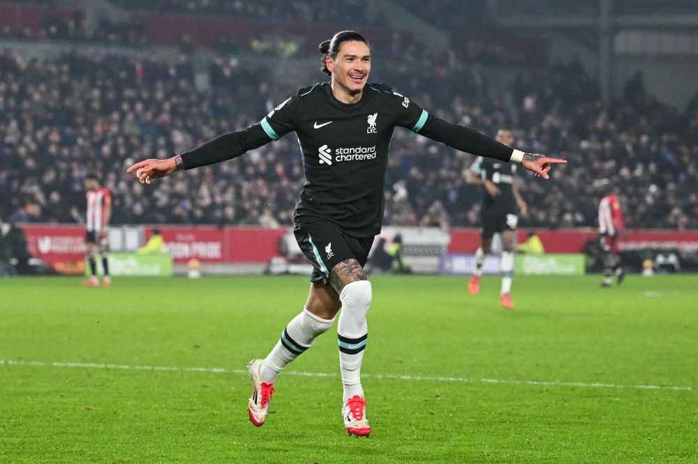Leaders Liverpool bounce back after late Darwin Nunez brace sinks Brentford