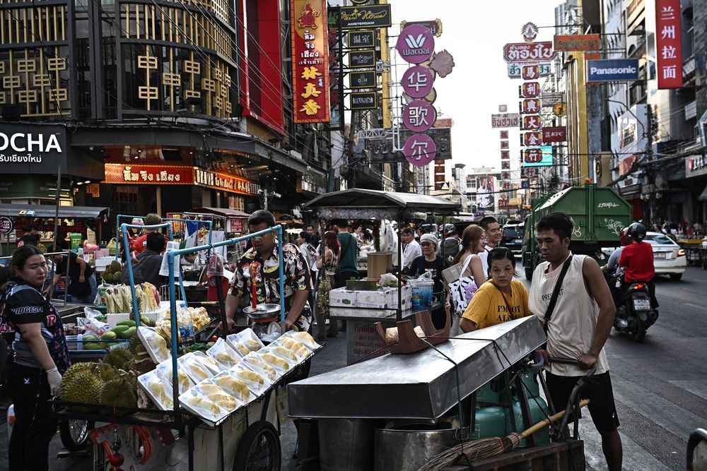 Bangkok food vendor curbs push city staple from the streets