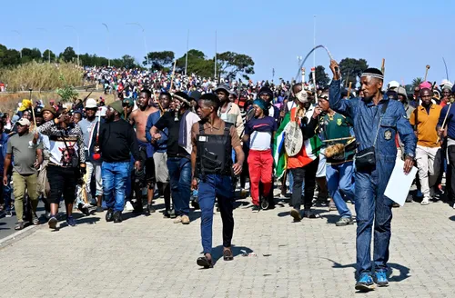 PICS | Soweto erupts in spontaneous marches over illegal immigration concerns