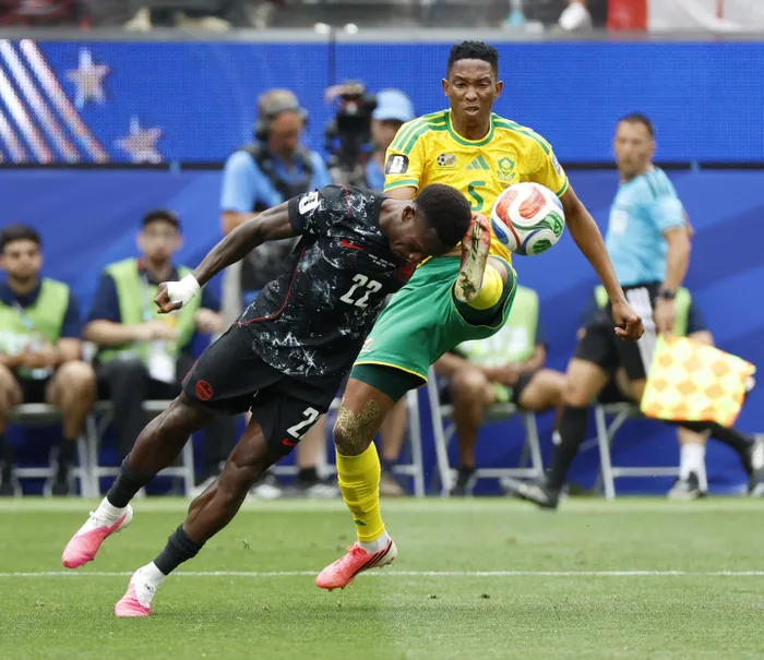Thalente Mbatha of South Africa challenges Richie Laryea of Canada during their Fifa World Cup 2026 Round of 32 clash at the Sofi Stadium in Los Angeles on Sunday night. Photo: BackpagePix