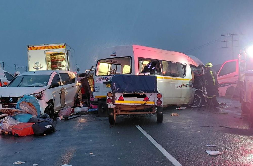 DEVELOPING | Horror crash leaves multiple people dead on N1 in Western Cape - IOL