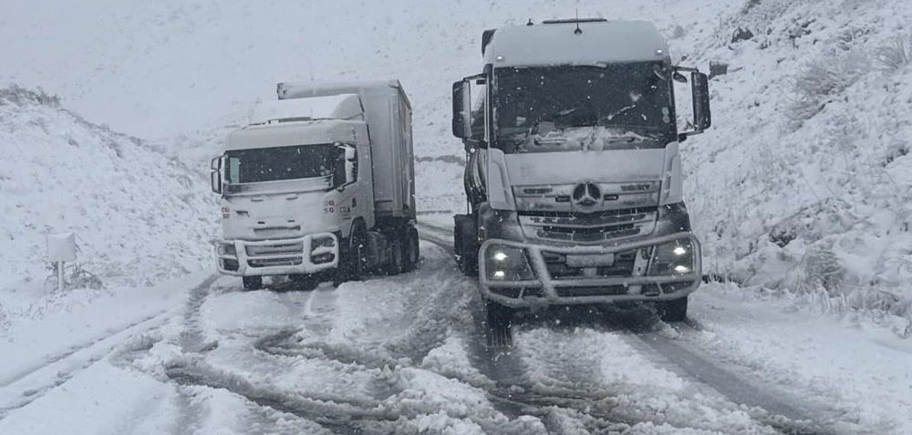 Severe weather disrupts travel across South Africa: Snowfall and road closures reported