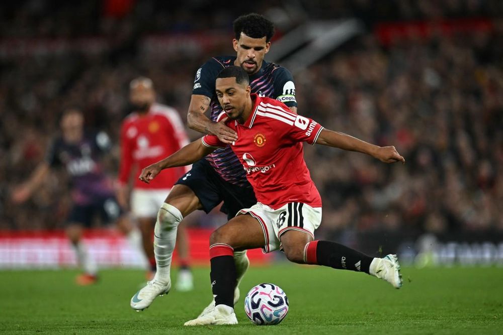 Premier League talking points: Manchester City legal shadow, Manchester ...