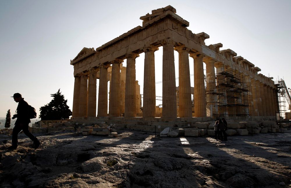 Greece kicks off tourist season early to meet 'great demand'