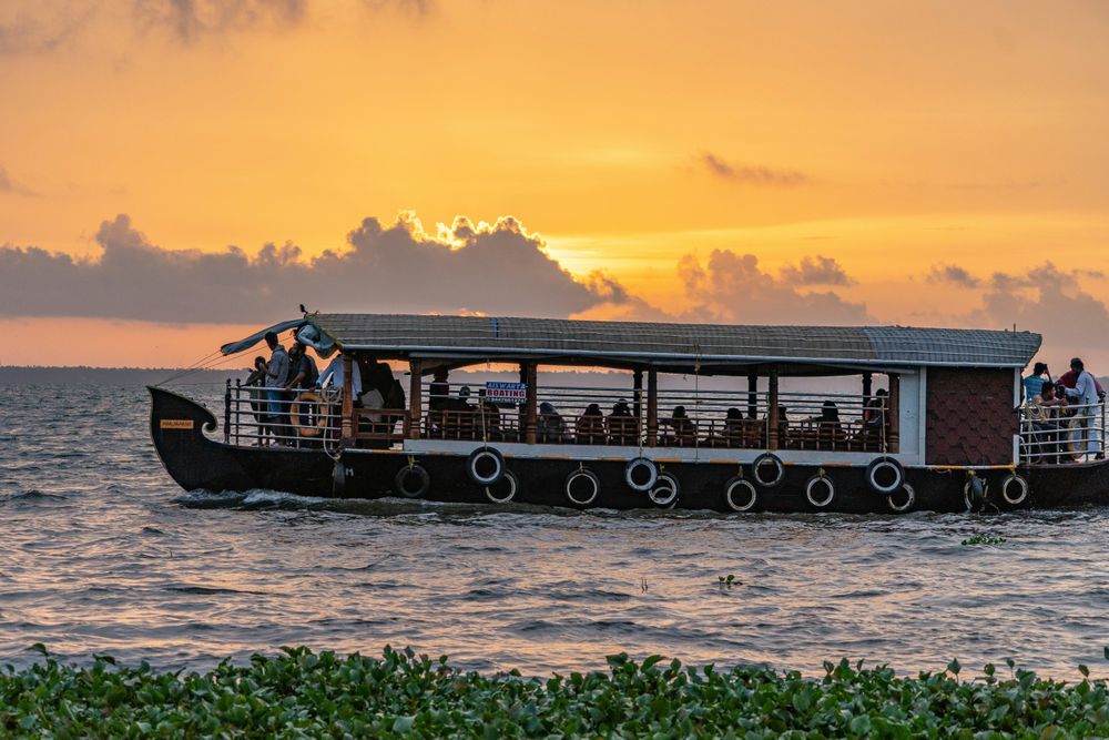 Summer awaits: the ultimate guide to South Africa's most stunning boat cruises