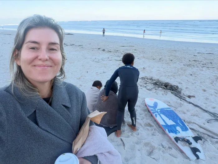 Rachel Kolisi is embracing the start of the winter school holidays with a relaxing family beach day in Cape Town.