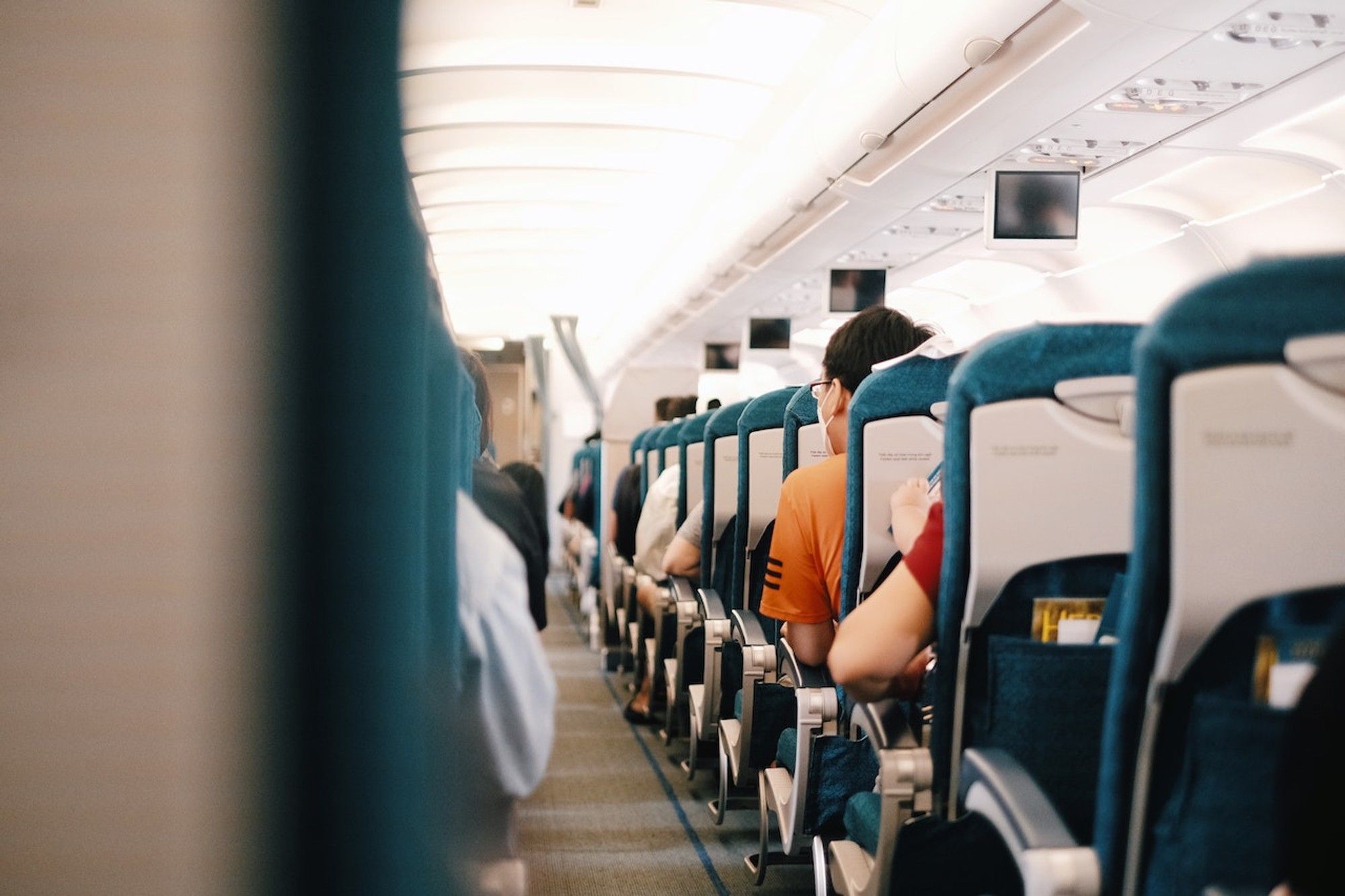 that-s-gross-what-not-to-wear-on-a-plane