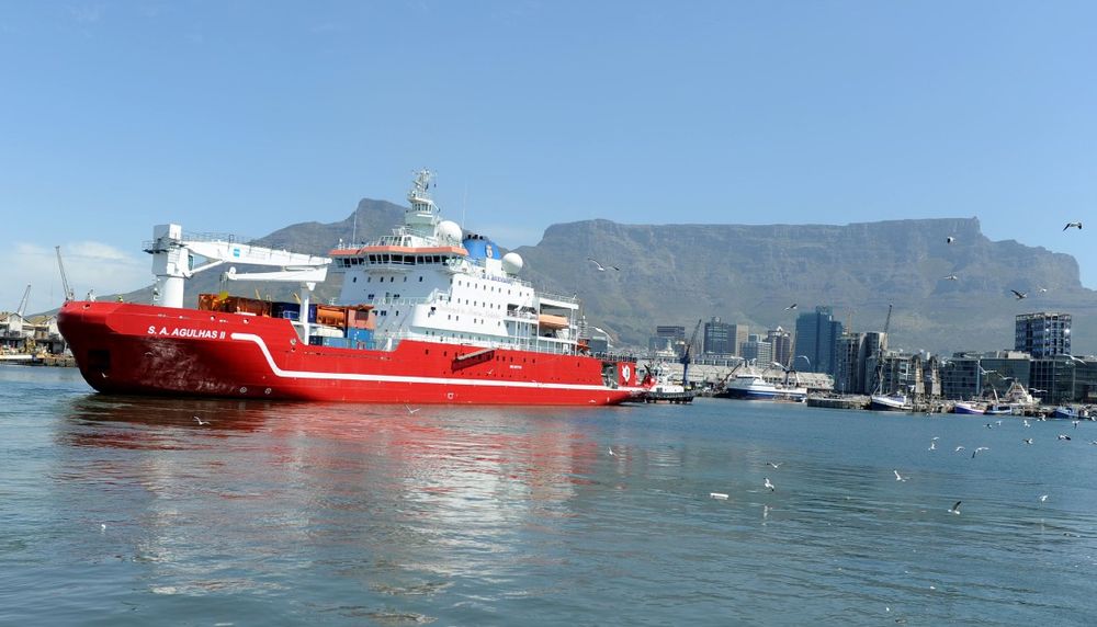 Fuel delay holds back SA Agulhas II sub-Antarctic relief mission