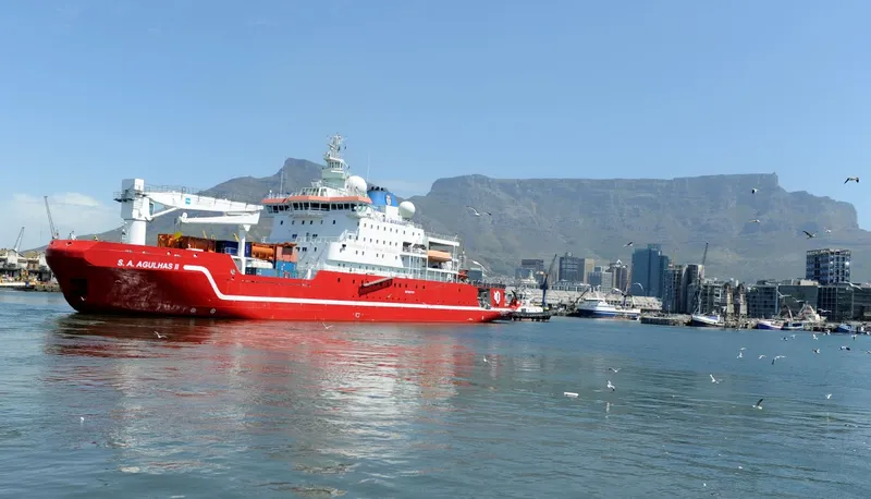 Fuel delay holds back SA Agulhas II sub-Antarctic relief mission
