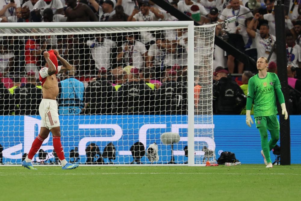 Culture de la « haine-regard » : pourquoi les fans rivaux ont célébré la misère finale d’Arsenal plus que ceux du PSG