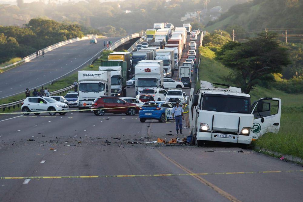 WATCH: Cash-in-Transit Robbery on N2 Durban Leaves Two Guards Shot, Highway Closed Near NPC Cement Factory