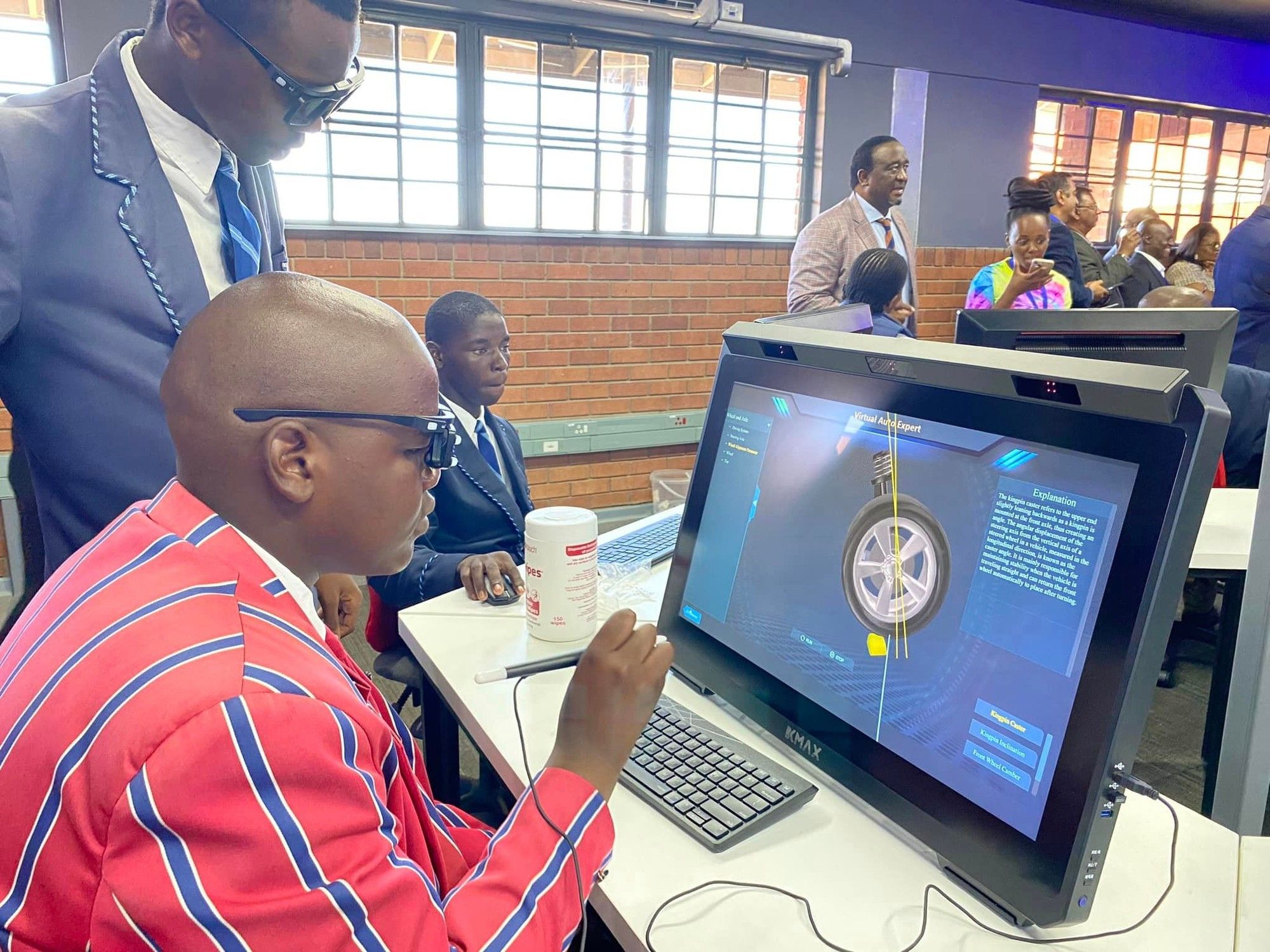 Isikolo saseDimbaza siphuculwe ngobugcisa
