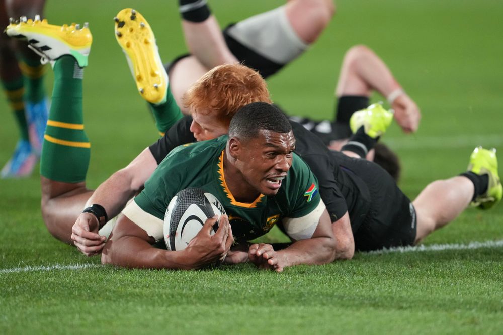 Springboks blow away Kiwis to keep Rugby Championship title